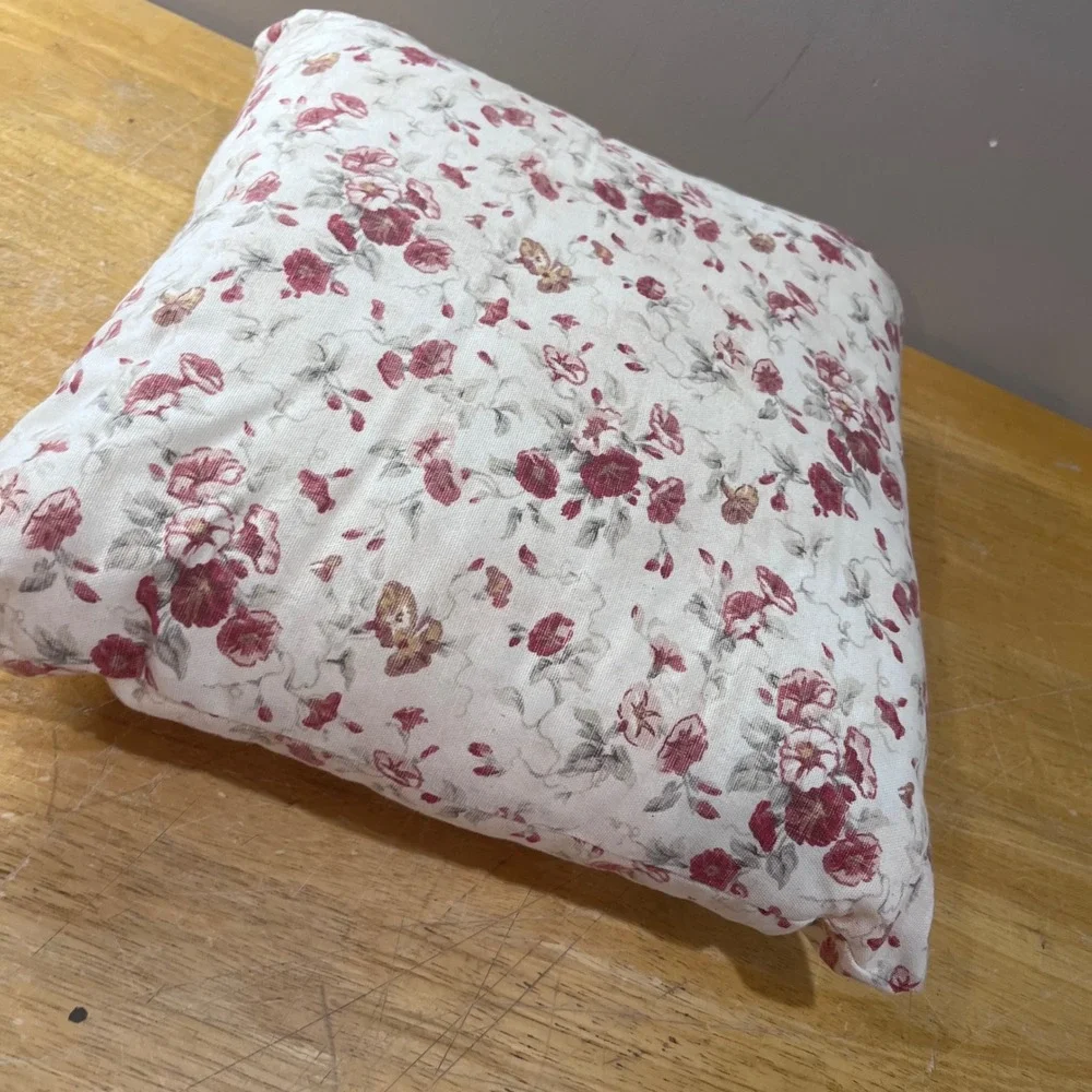 Vtg Waverly Norfolk Rose Floral Throw Pillow Red Cream 16x16 Square Cottagecore